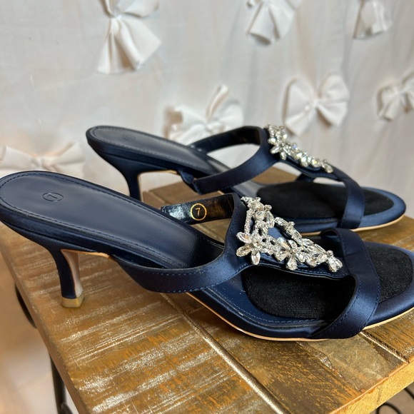 Navy Blue Kitten Heel Slide on Sandal/Shoe - Picture 2 of 4